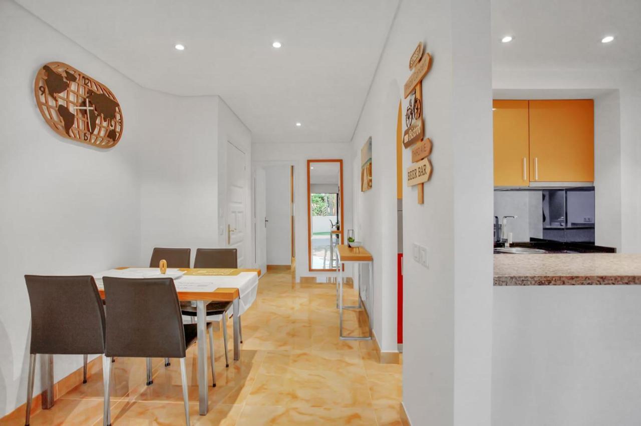 Apartment In Albatros Complex "Albaroa" サンミゲル・デ・アボナ エクステリア 写真